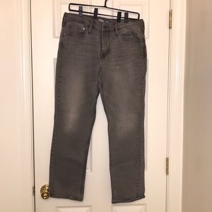 Gray Old Navy 32/30 Straight Built-In Flex Jeans